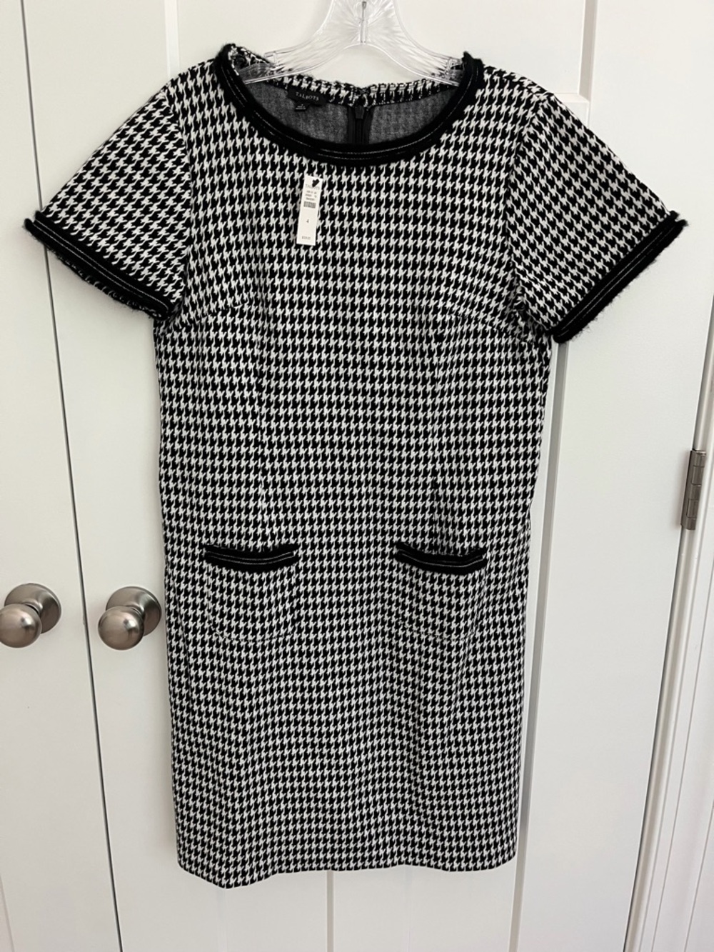 NWT Talbots Houndstooth Knit Dress Womens 4 Black White Quiet Luxury Career